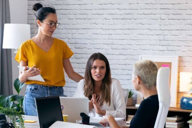 How AI Boosts Efficiency in Digital Agencies
